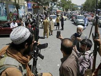 Hlava Talibanu odkázala novej afganskej vláde, aby presadzovala právo šaría