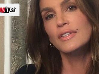 Cindy Crawford si TO zopakovala po 30 rokoch: Páni, tá kočka nestarne!