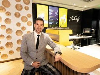 Zákaznícky servis je v malom meste osobnejší, hovorí franšízant McDonald’s