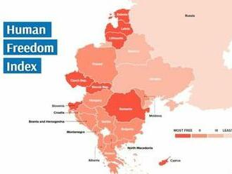 Slovensko je menej slobodné ako pred 14 rokmi. Náš sused sa však hlboko prepadá