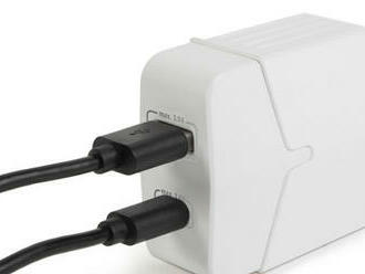 Sieťový adapter USB + Type-C PD18W s rýchlonabíjaním - v bielej farbe.