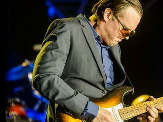 Hvězdný kytarista Joe Bonamassa míří do Česka