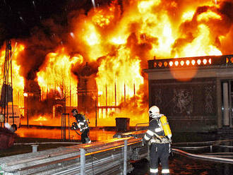 2008: V Praze došlo k jednomu z největších požárů poslední doby, hořel Průmyslový palác