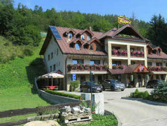 Hotel Fatra s vlastnou jaskyňou v centre Terchovej, blízko Jánošíkových dier