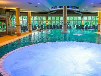 Hévíz: Luxus v 5* Lotus Therme Hoteli Spa s termálnym wellness, saunovým svetom a polpenziou + deti zdarma