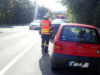 Hasiči zasahovali u nehody dvou osobních vozidel v Kostelci u Zlína, kde došlo k úniku provozních…