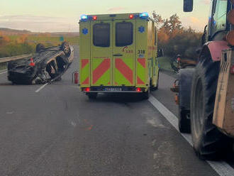 Dálnice D55 u Hulína, ve směru na Otrokovice, je z důvodu dopravní nehody uzavřená. Řidič osobního…