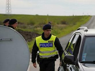 Převaděči jsou opatrnější. Většinu migrantů zadrží policie až v Česku