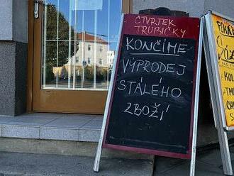 Končím! Vedoucí malého obchůdku v Olomouci „vysál“ Lidl zákazníky, souboj vzdala