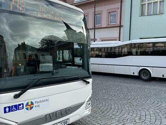 České dráhy zdraží jízdné. Autobusoví dopravci v Pardubickém kraji ceny nemění