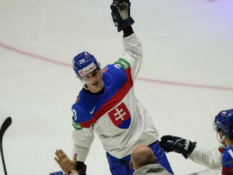 Slafkovský sa rýchlo zlepšuje, tvrdí kouč tímu Montreal Canadiens a chce mu dať čo najviac voľnosti