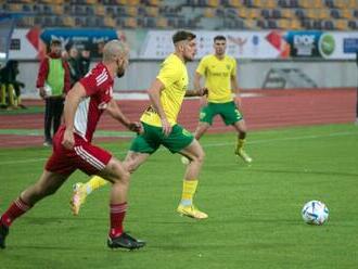 Žilina nevyhrala ani v treťom ligovom zápase po sebe, Trenčín nadviazal na triumf nad Slovanom