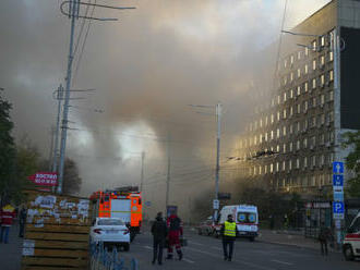 Kyjevom otriasli výbuchy, Rusi použili kamikadze drony  