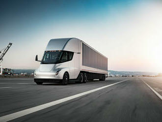 Elon Musk opäť tweetoval! Tentokrát oznámil spustenie výroby nákladiaku Tesla Semi