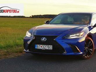 TEST: Lexus ES 300h – má presne to, čo chýba Camry. Dravosť.