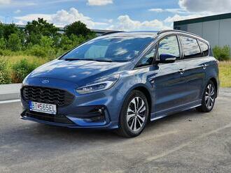 Ford S-MAX – Overená rodinná klasika