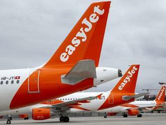 EasyJet varuje pred ďalšou ročnou stratou