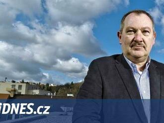 KOMENTÁŘ: Proč na lidi zabírá slogan „náš výrobek je nejprodávanější“