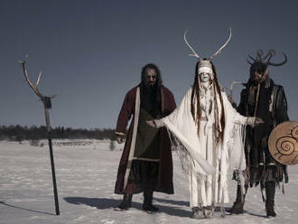 Heilung svou zaříkávací hudbou přenesou Forum Karlín do pravěku