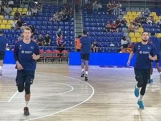 VIDEO: Deník na basketu v Barceloně. Češi v hledišti i naštvaný Satoranský