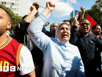 Tunisia: Thousands from rival political parties protest against President Kais Saied