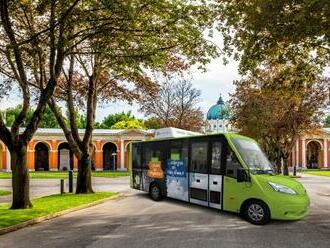 Na vídeňském hřbitově mají nový elektrobus a houbové rakve