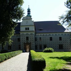 Zámek, muzeum i zvířátka - to vše jsou Doudleby nad Orlicí