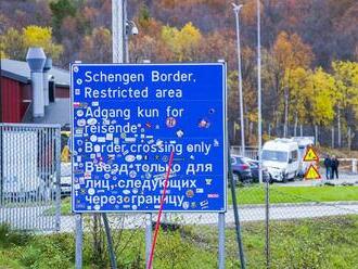 Nórska polícia zadržala dvoch Rusov, ktorí si fotografovali vojenské objekty