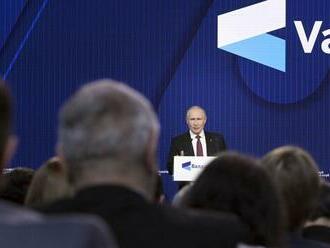 Krv a špina Západu. Putin: Ukrajinci bránia nakradnuté miliardy