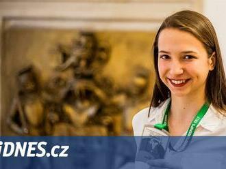 Karatiska Šáchová přivezla z juniorského MS stříbro, čekalo na ní krásné uvítání