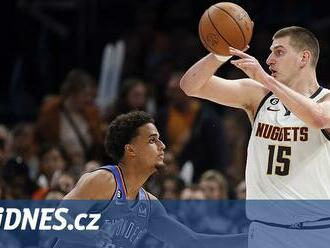 Jokič překonal v NBA Chamberlaina, Curryho apetit Golden State nestačil