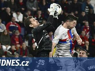 Fotbalisté Barcelony navzdory oslabení otočili zápas v Pamploně