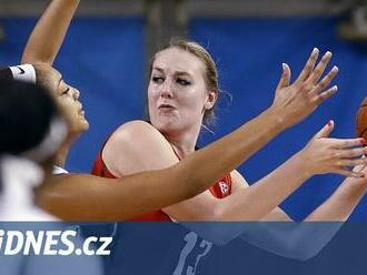 Basketbalistky USK budou hájit v Bourges neporazitelnost. Už s Hempeovou