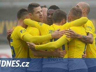 Teplice - Liberec 2:1, v husté mlze se chvíli nehrálo, rozhodl Urbanec