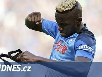 ONLINE: Neapol zvítězila nad Udinese a dál vede italskou ligu bez porážky