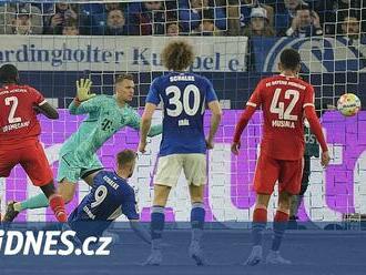 Bayern zdolal Schalke a zvyšuje náskok, poražení s Králem přezimují na dně