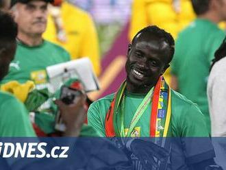 Hlavní hvězda Senegalu na MS nepojede. Maného vyřadila zraněná noha