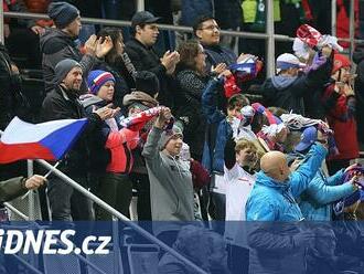 Fiasko? Kdeže, show! Reprezentace rozdávala radost před plným stadionem