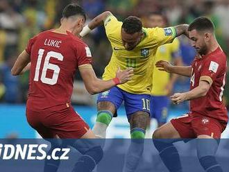 Kontroverzní vlajka v kabině Srbů. Kosovo si stěžovalo, FIFA zahájila řízení