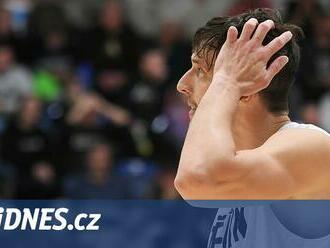 Jubileum? Raději rychle zapomenout. Basketbalový Děčín v lize klesá