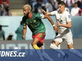 ONLINE: Kamerun - Srbsko 0:0, Mitrovič pálí z velkého úhlu jen do tyče