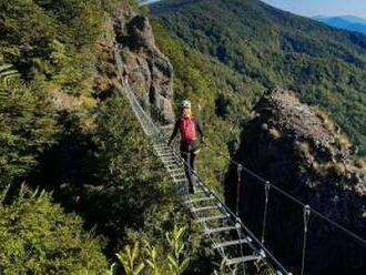 Slovenská via ferrata v Kremnických vrchoch s najdlhším lanovým mostom