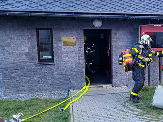 Požár rozhledny Nová Ves na Bruntálsku byl námětem prověřovacího cvičení profesionálních a dobrovolných hasičů