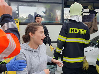 Složky IZS procvičovaly v průmyslové zóně Ovčáry u Kolína spolupráci u dopravní nehody s velkým počtem zraněných osob