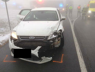 Jednotka ze stanice Chomutov a dobrovolná jednotka z Hory sv. Šebestiána zasahovaly u dopravní…