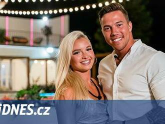 Dva miliony korun vyhráli v reality show Love Island studentka a trenér