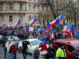 MASOVÝ protest v Prahe: Demonštranti žiadali demisiu vlády, chceli vystúpiť v živom vysielaní