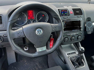 VW Golf s výkonem 950 koní je tajný drtič iluzí majitelů superaut, až 350 km/h vás sveze docela levně