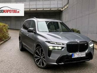 PRVÁ JAZDA: BMW X7 M60i - katedrála na kolesách prešla faceliftom