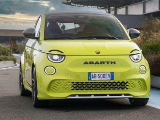 Nový elektrický škorpión Abarth 500e má 155 koní a sľubuje zrýchlenie na stovku za 7 sekúnd